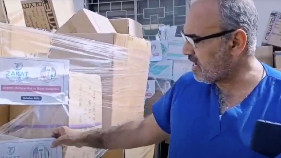 gaza emergency relief delivering medical supplies img