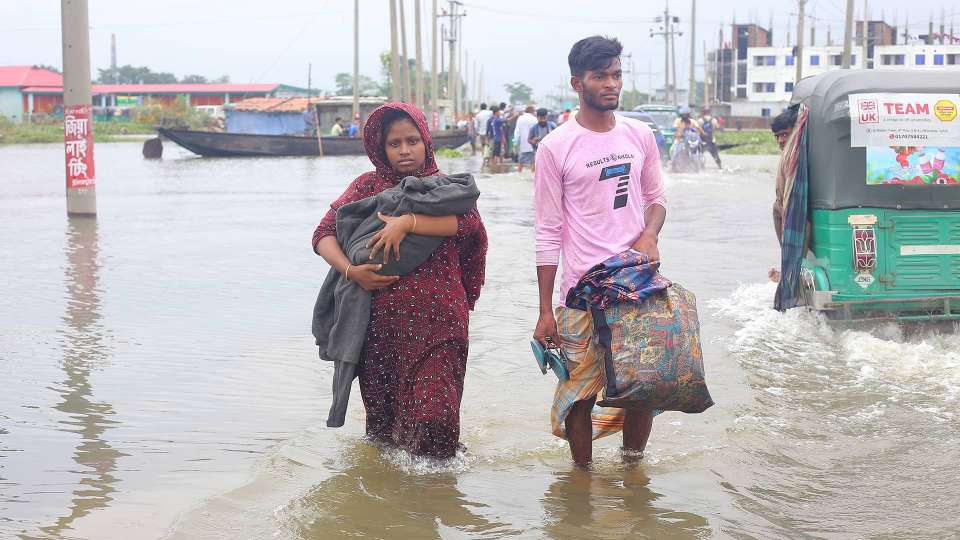 jumbotron bangladesh floods emergency relief