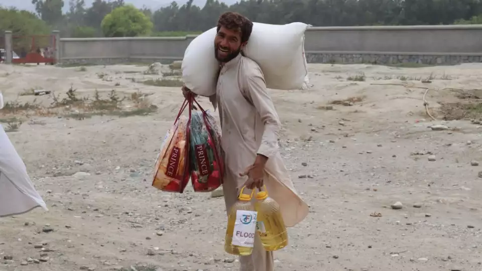 afghan flood relief 4