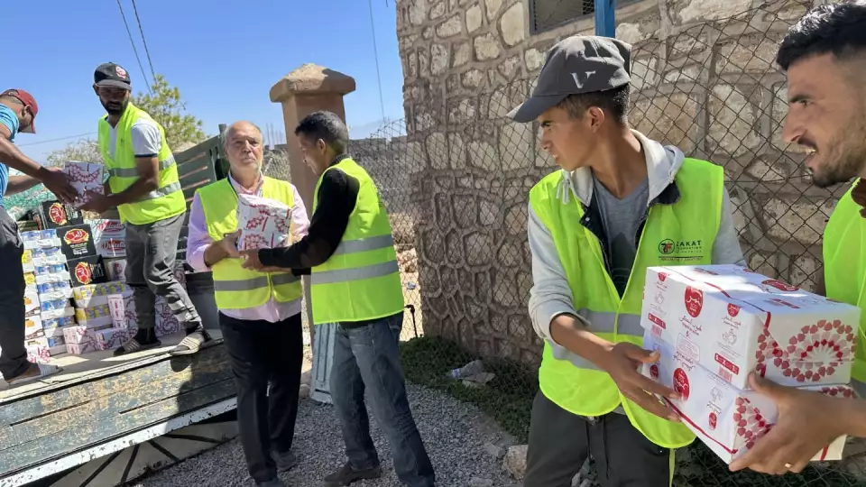 Earthquake Relief / إغاثة متضرري الزلزال