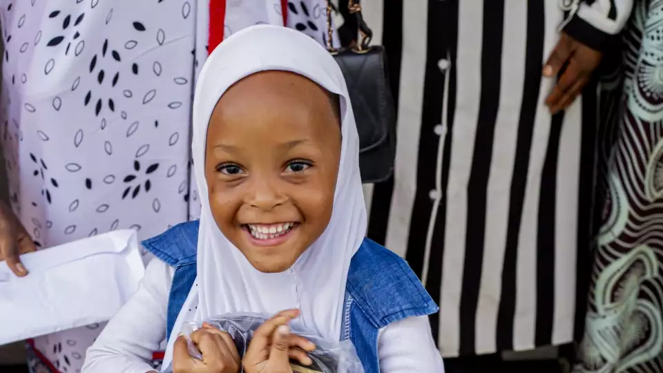 YOU can change the life of a “Maryam” by becoming an Orphan Sponsor for a child in need<br>يمكنك أن تكون اليد التي تغيّر حياة ”مريم“، بان تكفل يتيم وتمنحه فرصة لحياة أفضل .