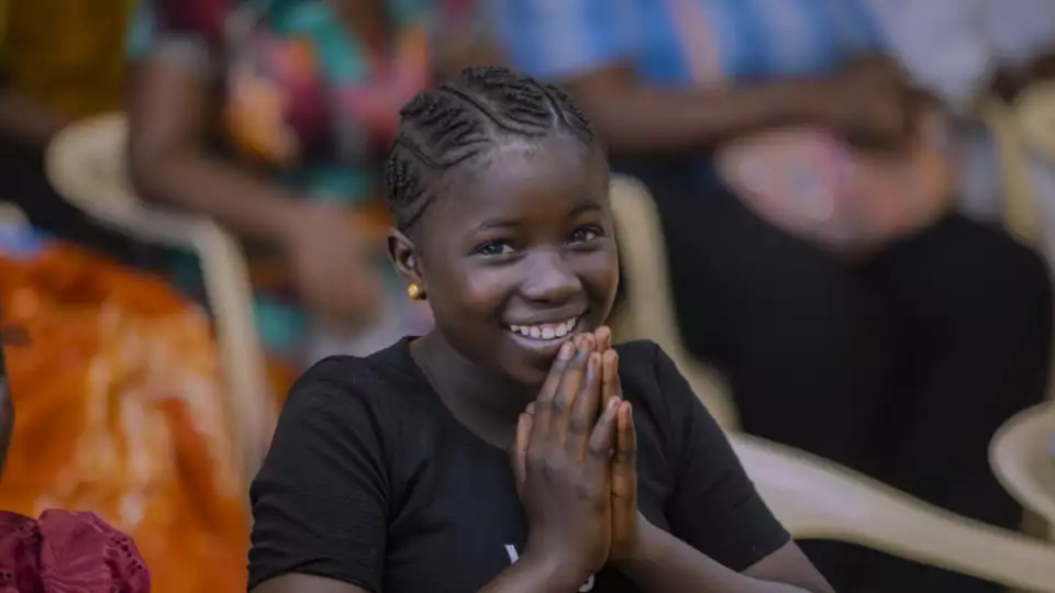 Child sponsorship changes lives and creates new opportunities, support and hope<br>رعاية الأيتام ليست مجرد تقديم احتياجات أساسية؛ إنها وسيلة لإحداث تغيير حقيقي، وخلق فرص جديدة مليئة بالأمل والدعم.