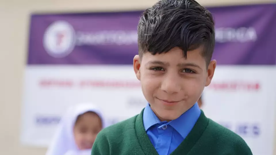 Children in poverty impacted by parental loss need support and love. Our donors make a difference by providing orphans with food, clothing, shelter, education, and so much more<br>الأطفال الذين فقدوا أحد الوالدين يواجهون تحديات قاسية، لكن بدعمكم، يمكننا ملء هذا الفراغ بالحب والرعاية، ومنحهم شعورًا بالانتماء.