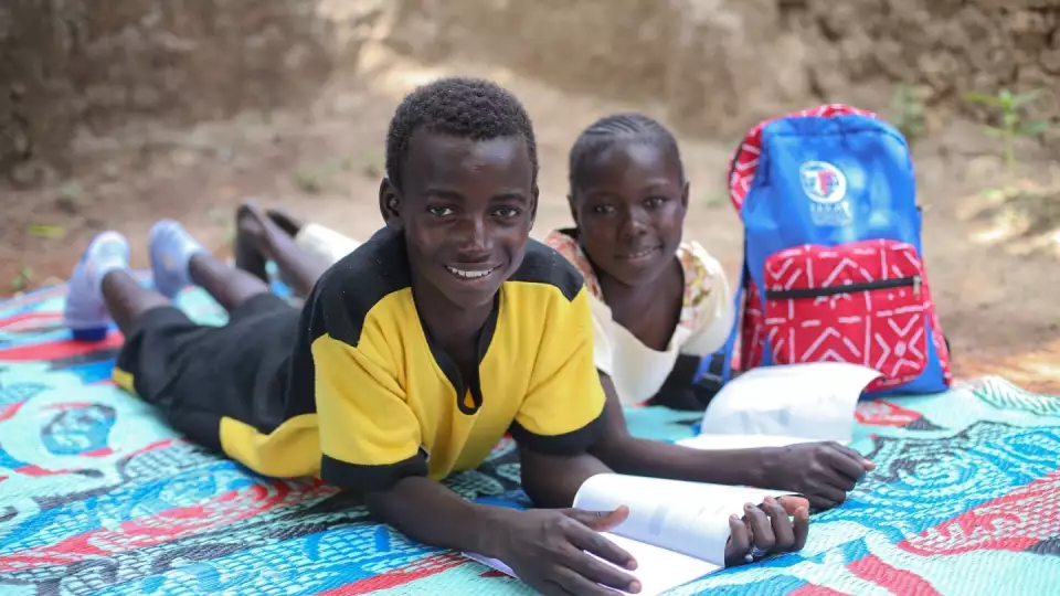 Providing educational opportunities helps break the cycle of poverty and gives orphans a brighter tomorrow<br>توفير التعليم هو أحد أقوى الأدوات التي نستخدمها لكسر دائرة الفقر، ومنح الأيتام فرصة لبناء مستقبل أكثر إشراقًا.