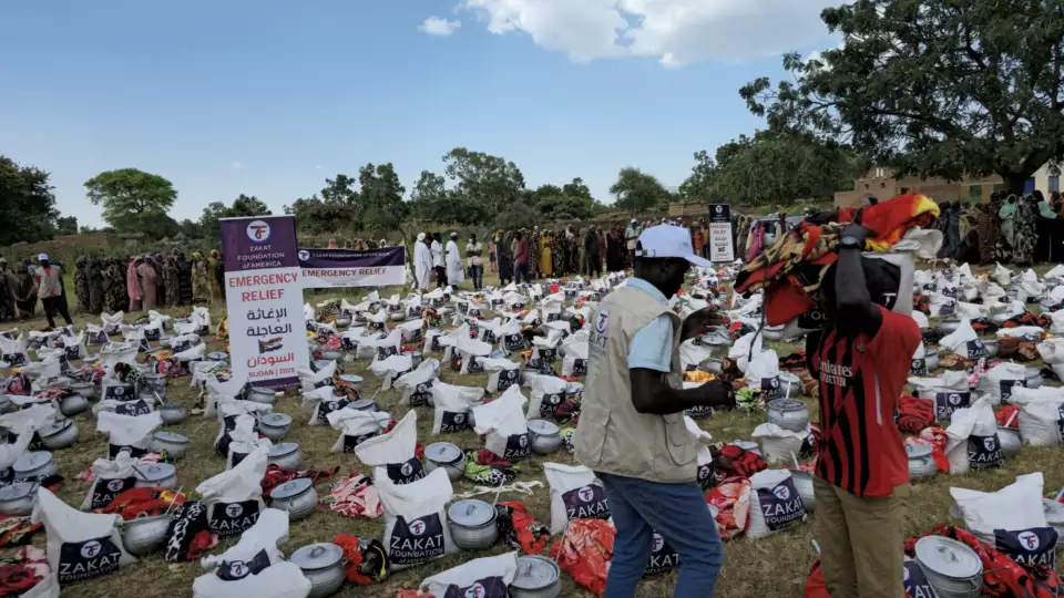 Our field teams in Central Darfur, Sudan distribute essential items to families affected by the floods