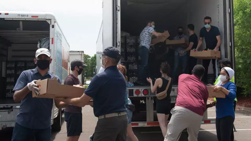 zakat foundation of america ilhan omar send third fresh food delivery to minneapolis deprived img