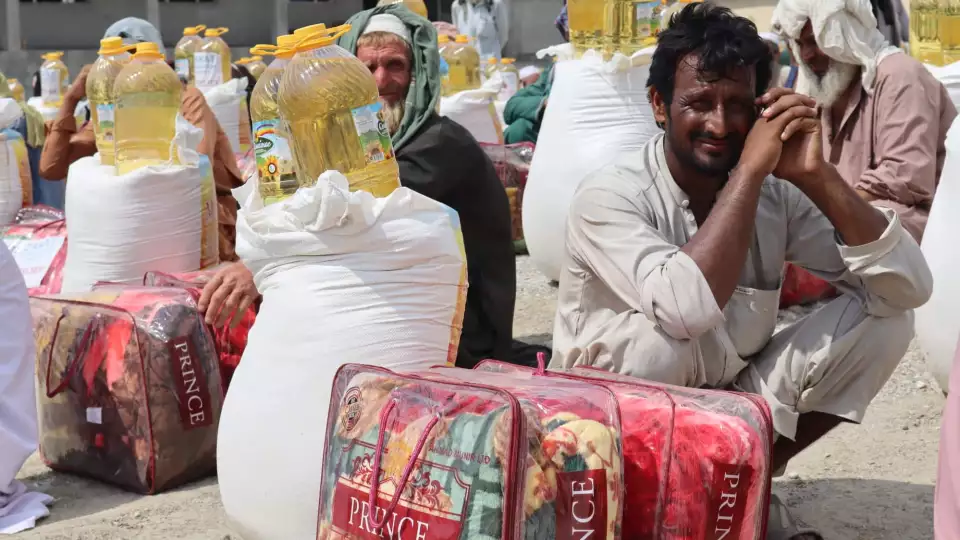 afghan flood relief 11