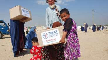 ramadan box to family in afghanistan