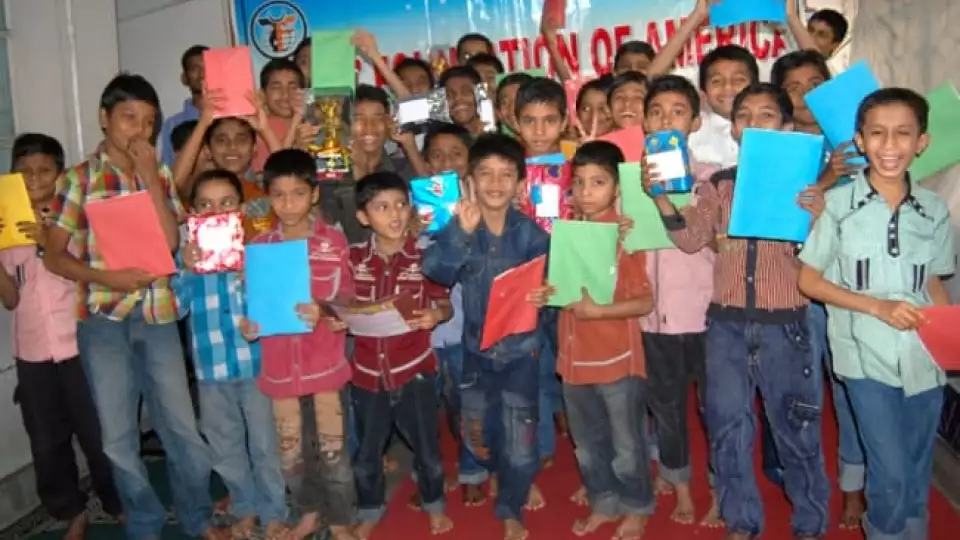 blog 10 ways end poverty bangladesh orphans large