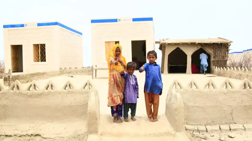 A new life begins with newly constructed homes for flood affected families / حياة جديدة تبدأ بتسلم منازل جديدة للعائلات المتضررة