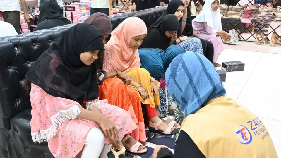 Orphan children prepare for Eid