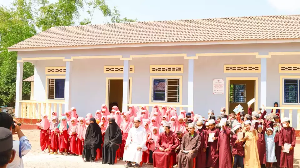 sister jihad yaghmour academy cambodia picture1 1712271165