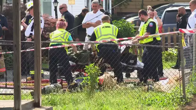 59fa283b c16f 4996 8049 5d4aaab0bf38 jumbo16x9 ahouseonthe200blockofcarbonstreetinsyracusenewyorkafteritcollapsedontwofamiliesontuesdayjune182024.photobycnycentral