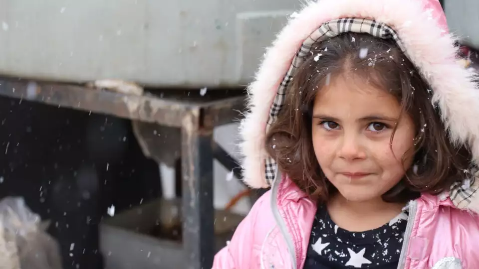 Our donors make a difference in the lives of orphans during the winter by giving their zakat charity to help provide warm coats and blankets. / مانحو مؤسسة الزكاة يُحدثون فرقًا حقيقيًا في حياة الأيتام خلال فصل الشتاء، من خلال تبرعاتهم التي تسهم في توفير المعاطف والبطانيات الدافئة.