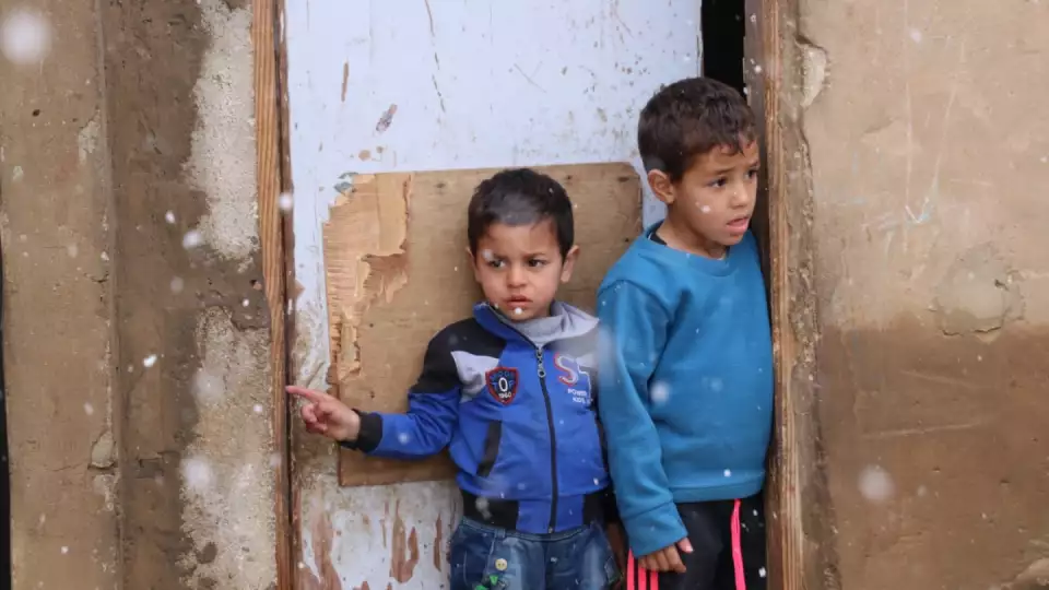 Widows, orphans and refugees need help to make it through the winter months safely. / الأرامل، الأيتام، واللاجئون بحاجة ماسة إلى المساعدة لتجاوز أشهر الشتاء بسلام وأمان.