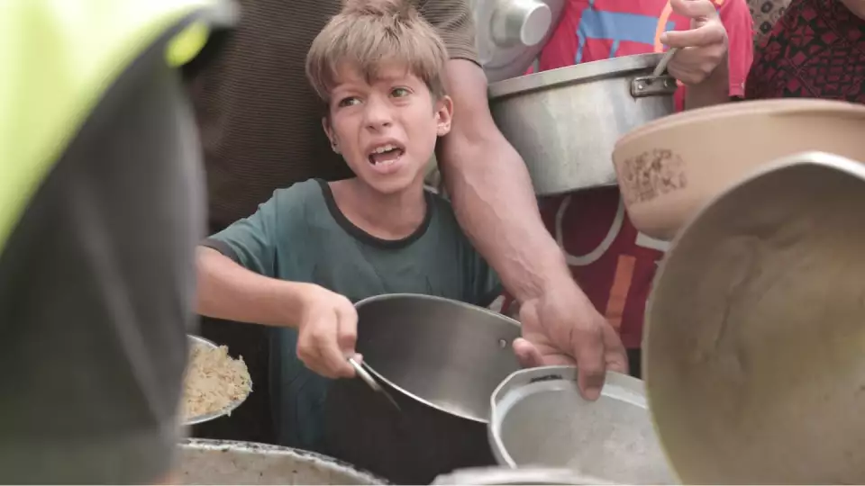 The Palestinian people continue to struggle daily for basic needs such as emergency food and humanitarian relief. Zakat Foundation continues to be one of the only charities able to get supplies and humanitarian aid to Gaza