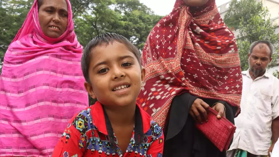 Your support helps feed Bangladesh’s most vulnerable families.
