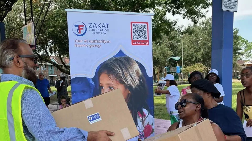 Our field teams provide emergency relief supplies to families affected by Hurricane Beyrl in Houston, Texas.