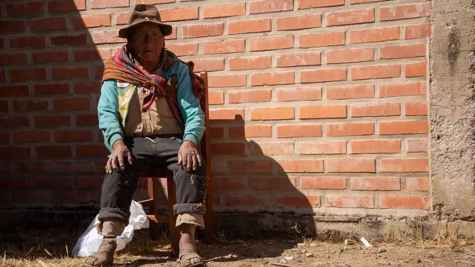 Bolivians face numerous hardships in the aftermath of torrential rains and floods. We help provide food security to support their health.