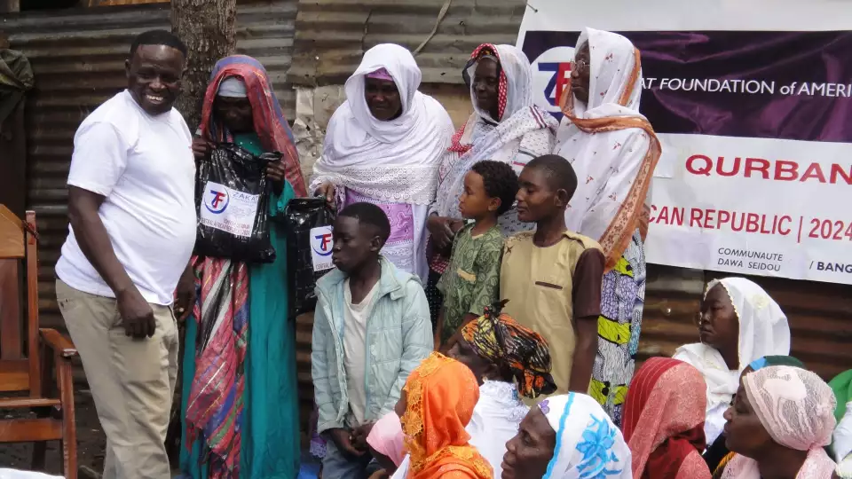 Food insecure families in CAR receive Udhiyah-Qurbani meat packages.