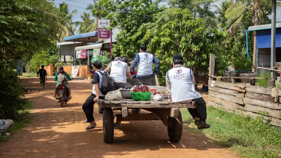 Our field teams visits families door to door with Udhiyah-Qurbani meat.
