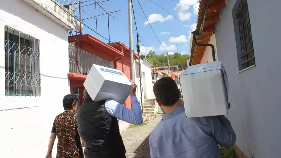 Ramadan food packages include staple foods to create healthy meals for needy families.