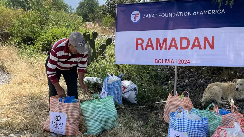 Ramadan is a time of giving help and hope to struggling families in Bolivia with our food packages.