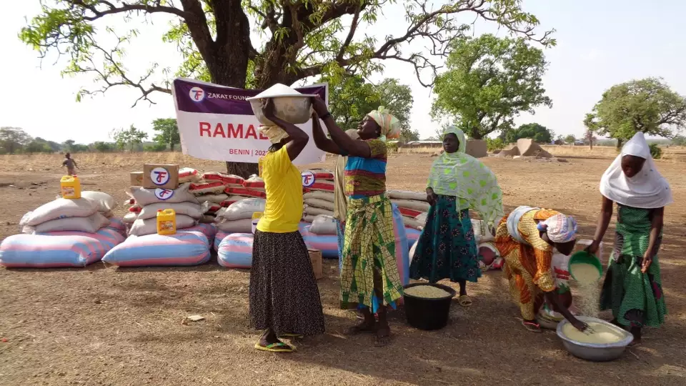 When you donate a Ramadan food package, families in Benin receive essentials to cook nourishing meals.