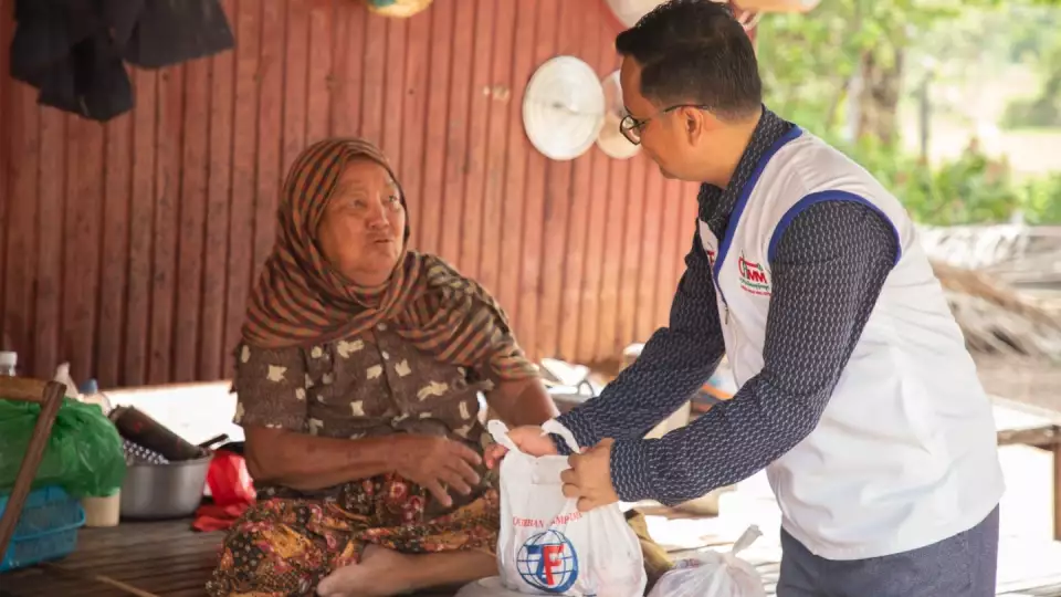 Udhiyah/Qurbani meat distributions help Cambodian families facing food insecurity enjoy nourishing meals with meat.