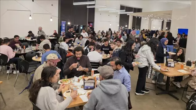 thumbs b c c8de0331a10ff44868ec6