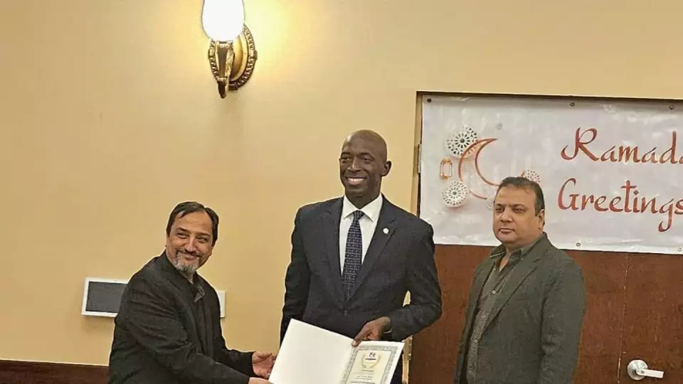 Our team members were honored with a Certificate of Recognition from the City of Miramar, FL for their outstanding community service at our Ramadan Iftar. / فريقنا في ميرامار، فلوريدا كُرّم بشهادة تقدير لخدمتهم المجتمعية المتميزة.