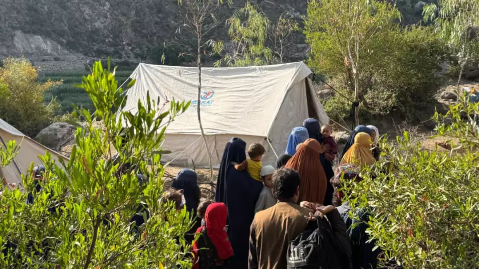 Families make their way to our shelter tents following the Afghanistan earthquake.
